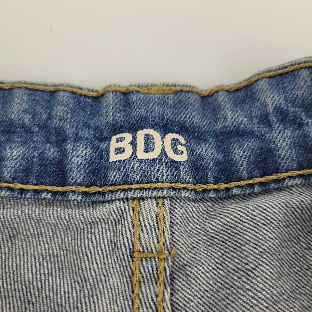 UO BDG Mid Rise Alexa 5 Pocket Cuff Shortie Denim Short 27 - Picture 5 of 8